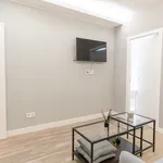 Rent 4 bedroom apartment of 10 m² in Barcelona