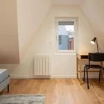 Rent a room of 244 m² in Montreuil