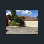 Rent 4 bedroom house in Oakleigh East