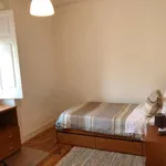 Rent a room in lisbon