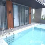 Rent 4 bedroom house of 530 m² in Bangkok