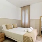 Rent 2 bedroom apartment of 40 m² in Barcelona