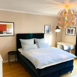 Rent a room of 80 m² in Frankfurt am Main