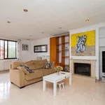 Rent 3 bedroom house of 194 m² in Valencia