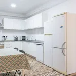 Rent a room of 220 m² in madrid