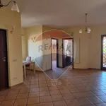 Rent 6 bedroom house of 230 m² in Roma