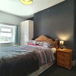 Rent 3 bedroom flat in Wales