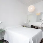 Rent 3 bedroom apartment in Barcelona