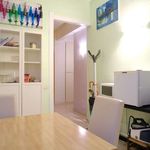 Rent a room of 80 m² in Roma