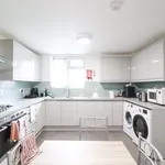 Rent 5 bedroom house in West Midlands