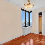 Rent 2 bedroom apartment of 96 m² in New York