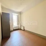 Affitto 5 camera appartamento di 170 m² in Firenze