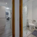 Rent a room of 180 m² in madrid