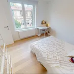  appartement avec 4 chambre(s) en location à Namur