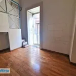 Affitto 5 camera appartamento di 220 m² in Naples