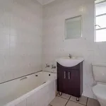 Rent 3 bedroom house of 50392 m² in Roodepoort