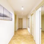 Pronajměte si 3 ložnic/e byt o rozloze 116 m² v Prague