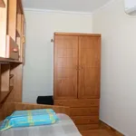 Rent a room of 64 m² in lisbon