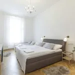 Rent 3 bedroom apartment in Prague