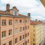 Appartement de 300 m² avec 1 chambre(s) en location à Lyon