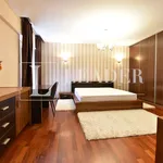 Rent 3 bedroom apartment of 150 m² in Bucuresti