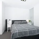 Rent 2 bedroom apartment in Port Melbourne