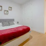 Rent a room of 200 m² in madrid