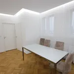 Pronajměte si 4 ložnic/e byt o rozloze 142 m² v Prague