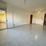 Affitto 5 camera appartamento di 95 m² in Latina