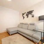 Rent 3 bedroom apartment of 66 m² in Praha 8 - Libeň