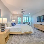 Rent 2 bedroom apartment of 148 m² in Sarasota