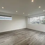 Rent 4 bedroom house in Kaipātiki