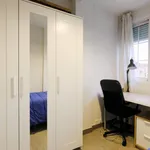 Rent 4 bedroom apartment in Madrid