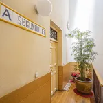 Rent a room of 100 m² in Madrid