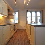 Rent 2 bedroom flat in Leicester