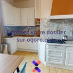 Appartement de 24 m² avec 4 chambre(s) en location à Saint-Étienne