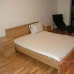 Pronajměte si 7 ložnic/e byt o rozloze 70 m² v Prague