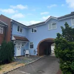 Rent 4 bedroom apartment in Surrey Heath