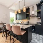 Rent 1 bedroom flat of 398 m² in London