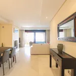 Alquilo 2 dormitorio apartamento de 160 m² en Puerto Banús