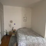 Rent 1 bedroom apartment of 32 m² in Paris