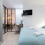 Rent 2 bedroom apartment of 70 m² in Madrid