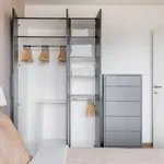 Miete 1 Schlafzimmer wohnung von 490 m² in Vienna