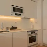 Rent 1 bedroom apartment of 70 m² in Lisbon