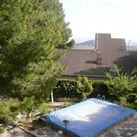 Rent 3 bedroom house in Valencia']