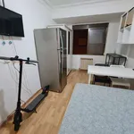 Rent a room of 90 m² in zaragoza