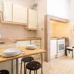 Rent a room of 120 m² in lisbon