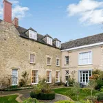 Rent 4 bedroom house in Cotswold District