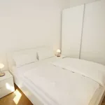 Miete 2 Schlafzimmer wohnung von 72 m² in Düsseldorf