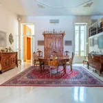 Rent 7 bedroom apartment of 323 m² in Bari